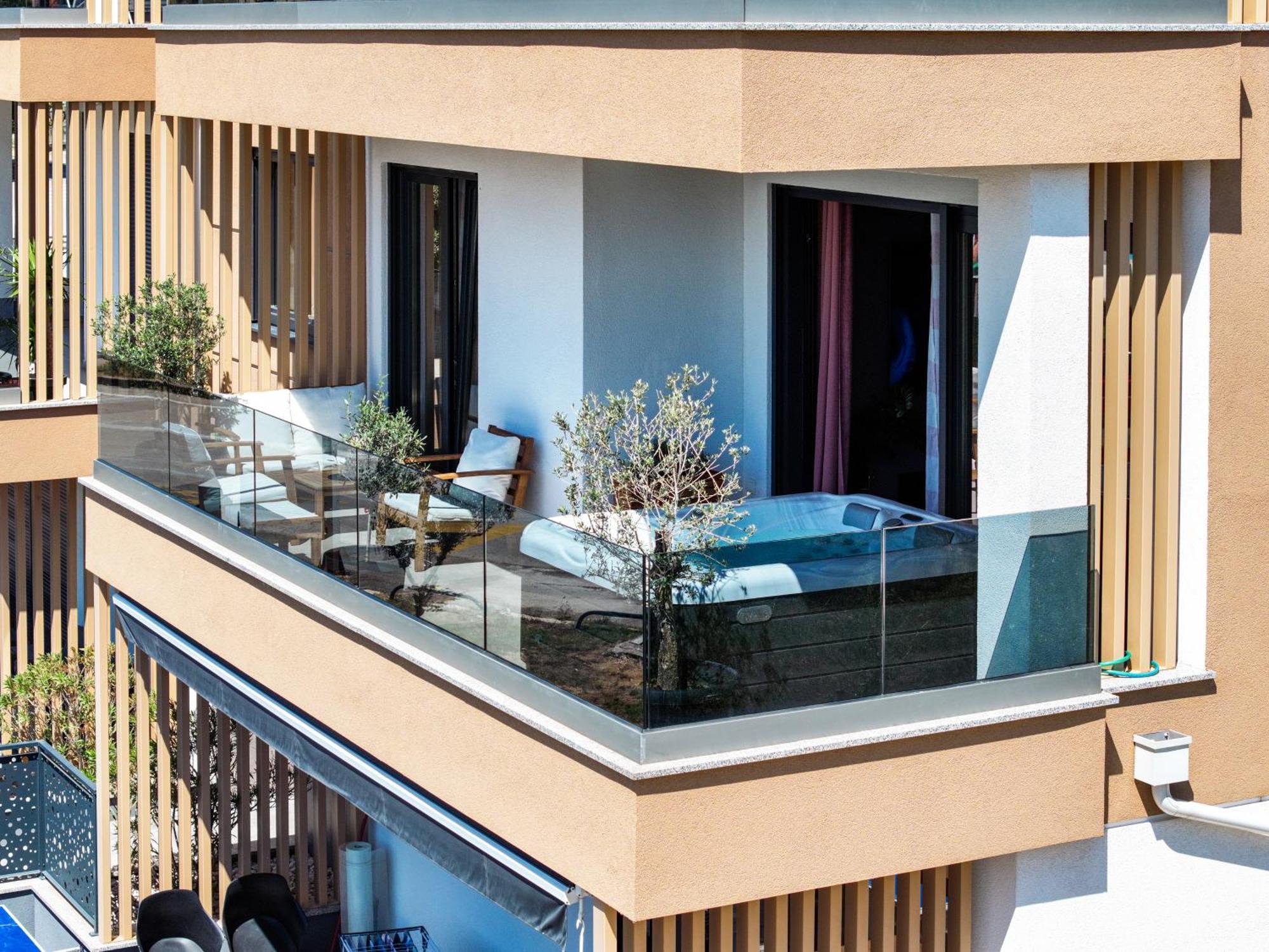 Luma Luxury Apartment With Jacuzzi Zadar Exterior photo