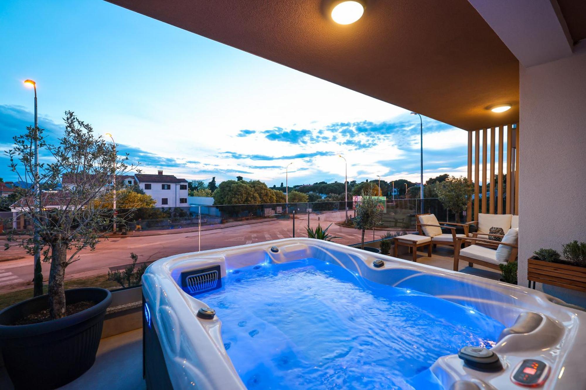 Luma Luxury Apartment With Jacuzzi Zadar Exterior photo