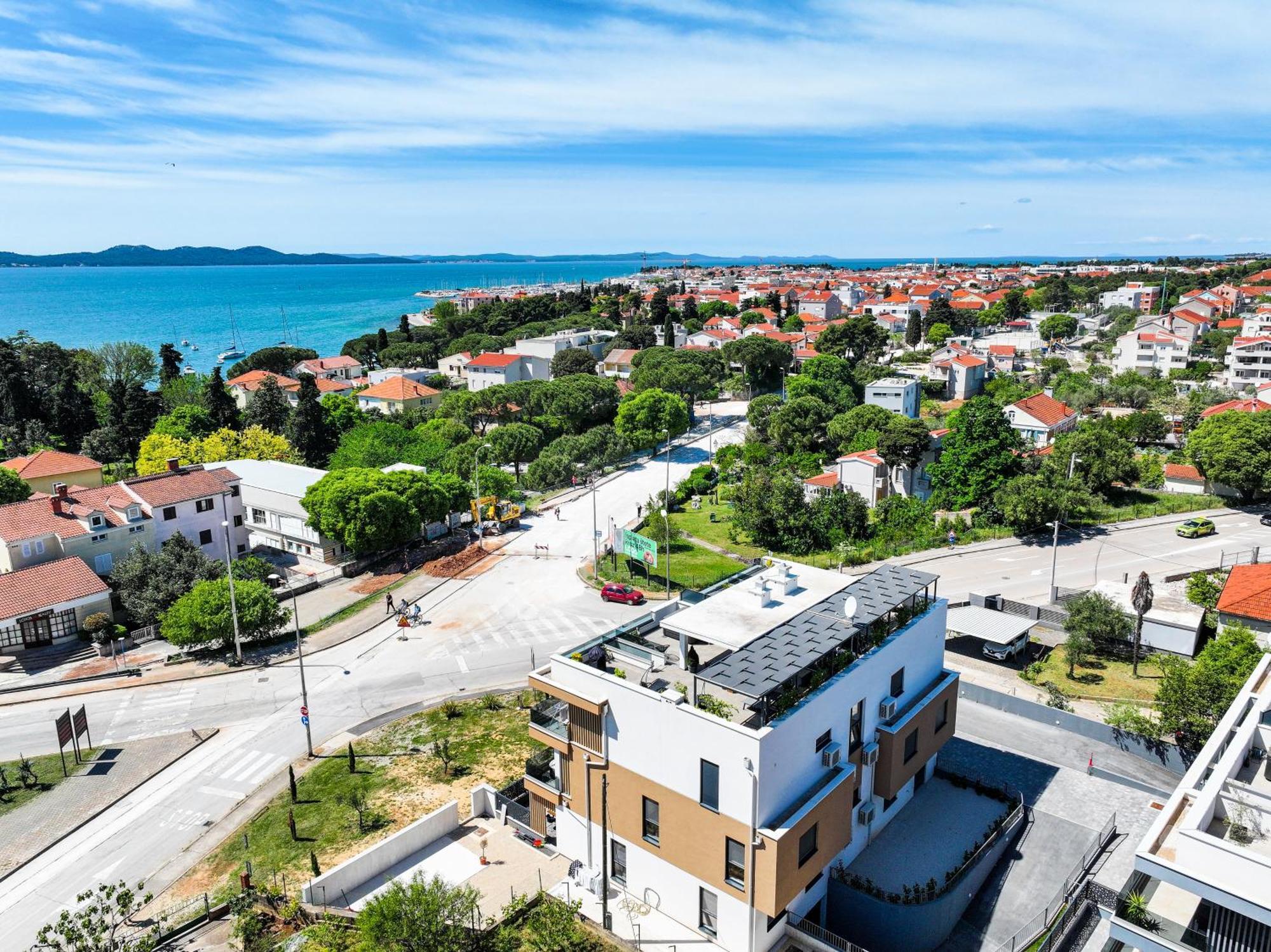Luma Luxury Apartment With Jacuzzi Zadar Exterior photo