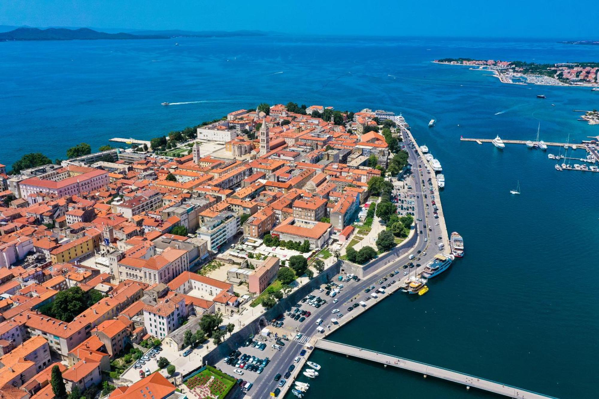Luma Luxury Apartment With Jacuzzi Zadar Exterior photo